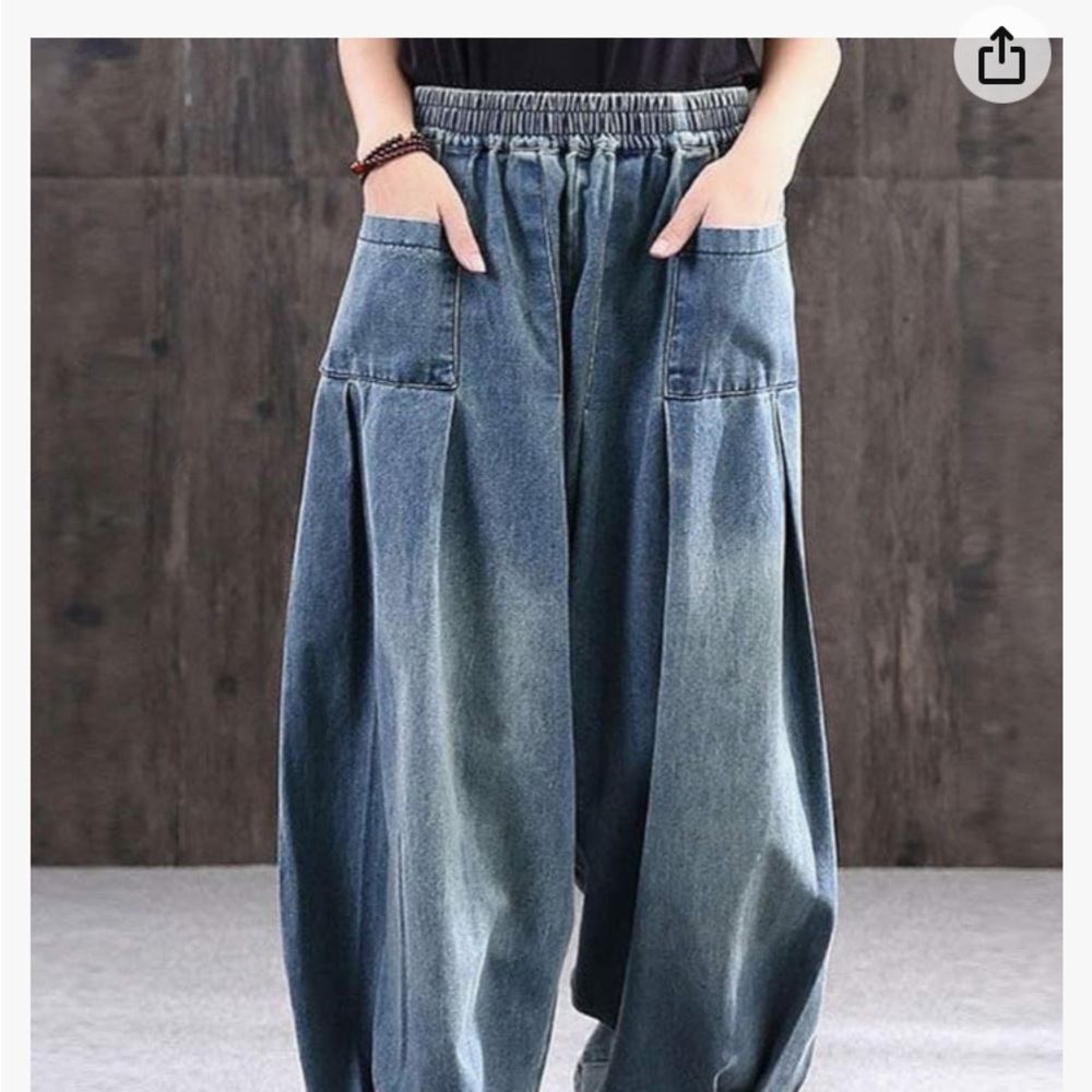Women’s Baggy Jeans